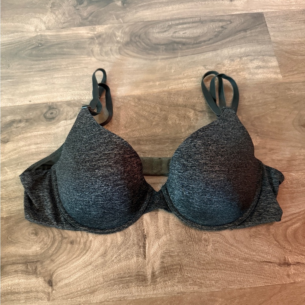 Victorias Secret T Shirt Bra